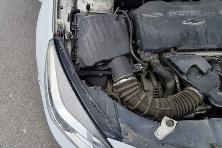 Used Chevrolet Malibu 2014 2.0L Automatic Luxury Edition Engine Bay Right