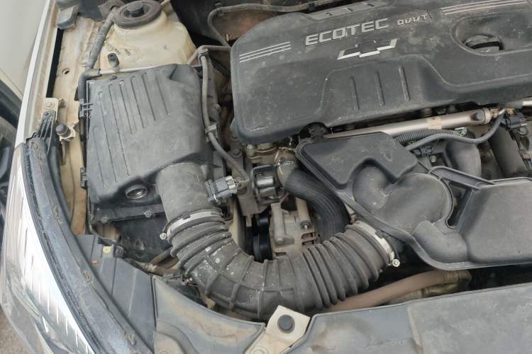 Used Chevrolet Malibu 2014 2.0L Automatic Comfort Edition Engine Bay Right