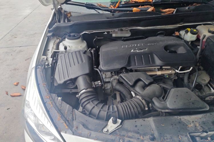 Used Chevrolet Malibu 2014 2.0L Automatic Comfort Edition Engine Bay Right