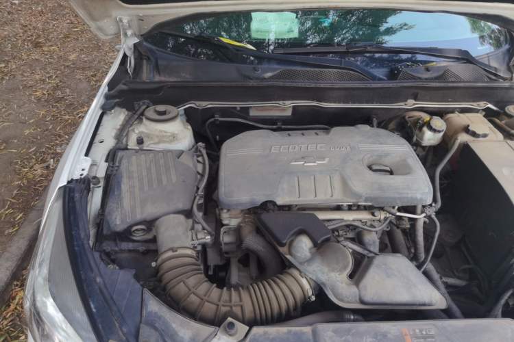 Used Chevrolet Malibu 2014 2.0L Automatic Luxury Edition Engine Bay Right