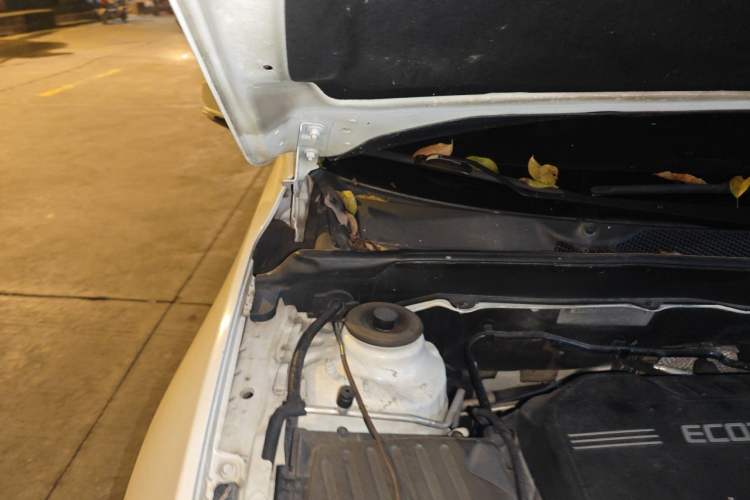 Used Chevrolet Malibu 2014 2.0L Automatic Luxury Edition Engine Bay Right