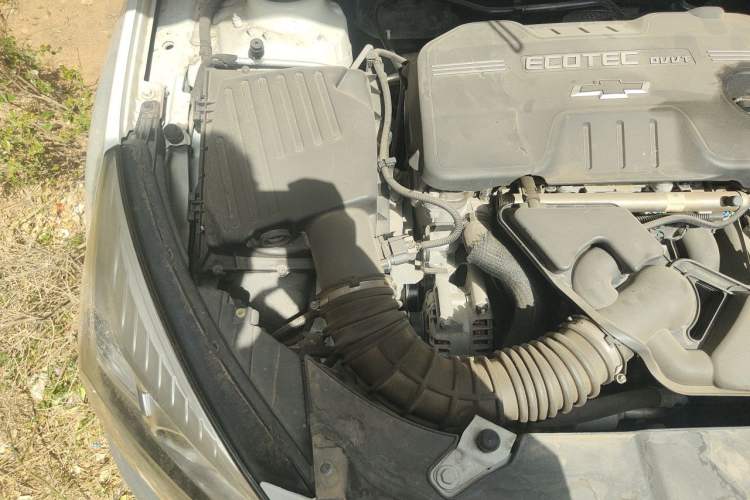 Used Chevrolet Malibu 2014 2.0L Automatic Comfort Edition Engine Bay Right