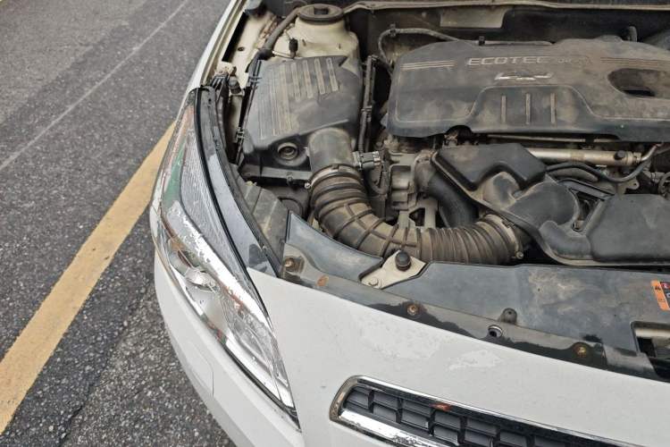 Used Chevrolet Malibu 2014 2.0L Automatic Luxury Edition Engine Bay Right