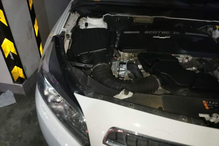 Used Chevrolet Malibu 2014 2.4L Automatic Luxury Edition Engine Bay Right