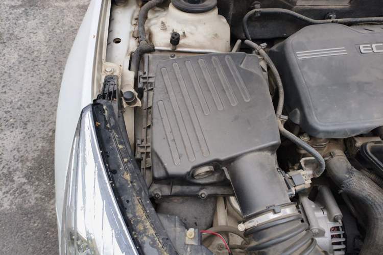 Used Chevrolet Malibu 2014 2.0L Automatic Comfort Edition Engine Bay Right