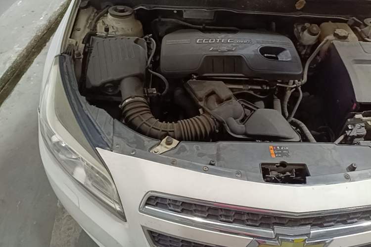 Used Chevrolet Malibu 2014 2.0L Automatic Luxury Edition Engine Bay Right
