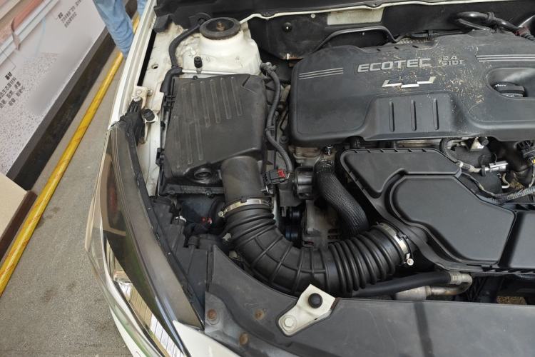 Used Chevrolet Malibu 2014 2.4L Automatic Luxury Edition Engine Bay Right