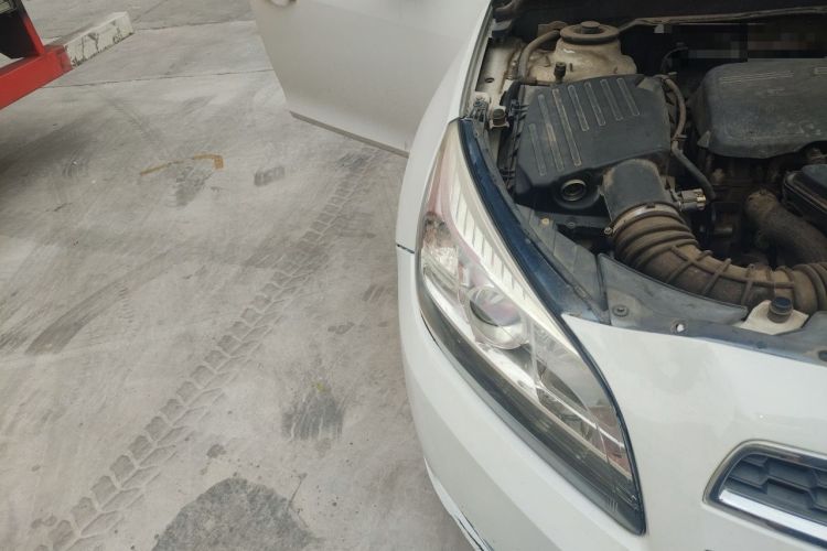 Used Chevrolet Malibu 2014 2.0L Automatic Comfort Edition Engine Bay Right