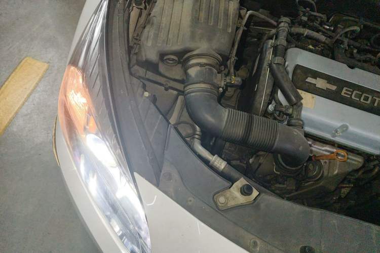 Used Chevrolet Malibu 2014 1.6T Automatic Comfort Edition Engine Bay Right