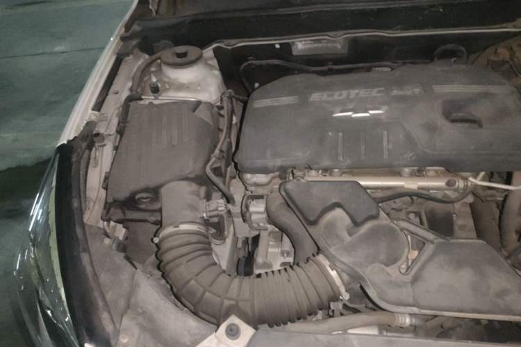 Used Chevrolet Malibu 2014 2.0L Automatic Comfort Edition Engine Bay Right