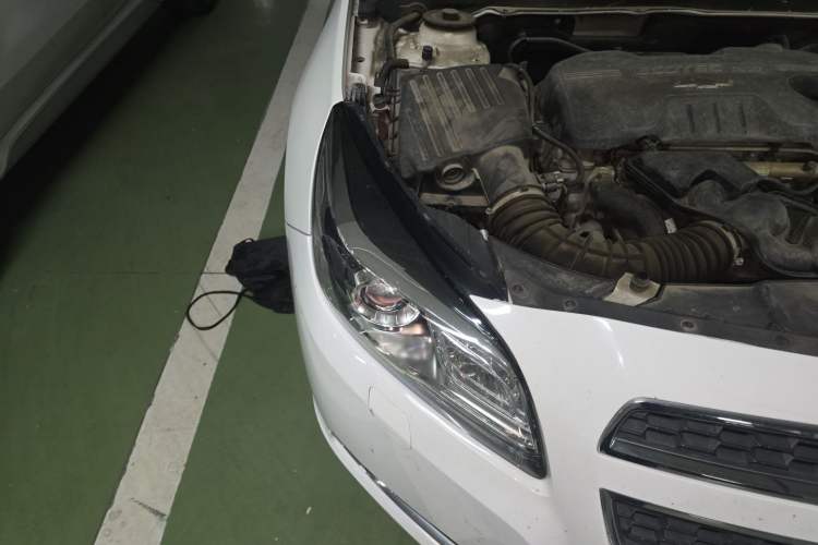 Used Chevrolet Malibu 2014 2.0L Automatic Luxury Edition Engine Bay Right