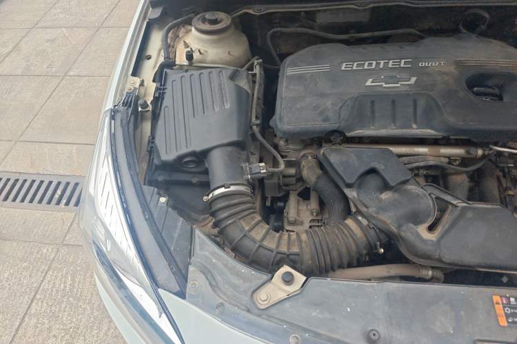 Used Chevrolet Malibu 2014 2.0L Automatic Comfort Edition Engine Bay Right