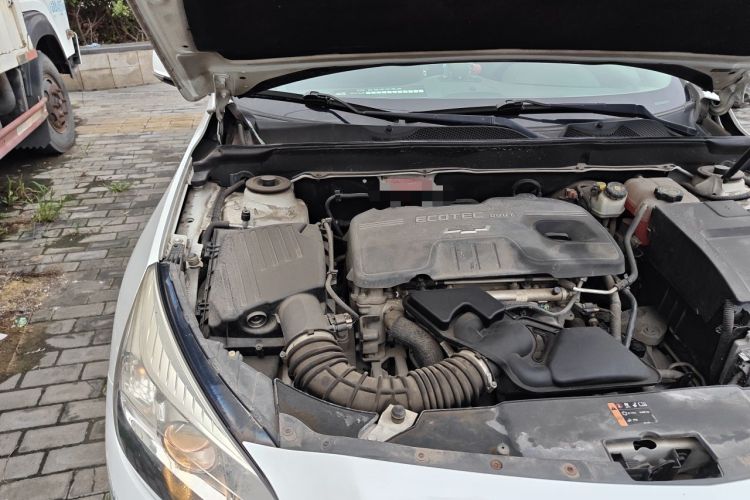 Used Chevrolet Malibu 2014 2.0L Automatic Comfort Edition Engine Bay Right