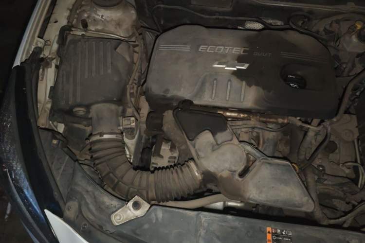 Used Chevrolet Malibu 2014 2.0L Automatic Comfort Edition Engine Bay Right