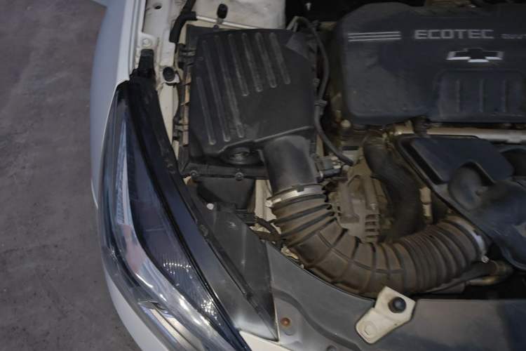 Used Chevrolet Malibu 2014 2.0L Automatic Luxury Edition Engine Bay Right