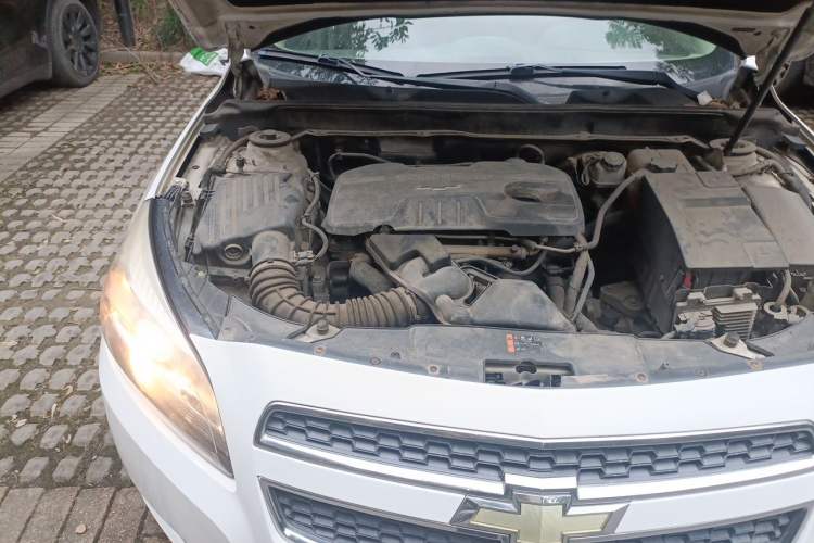Used Chevrolet Malibu 2014 2.0L Automatic Comfort Edition Engine Bay Right