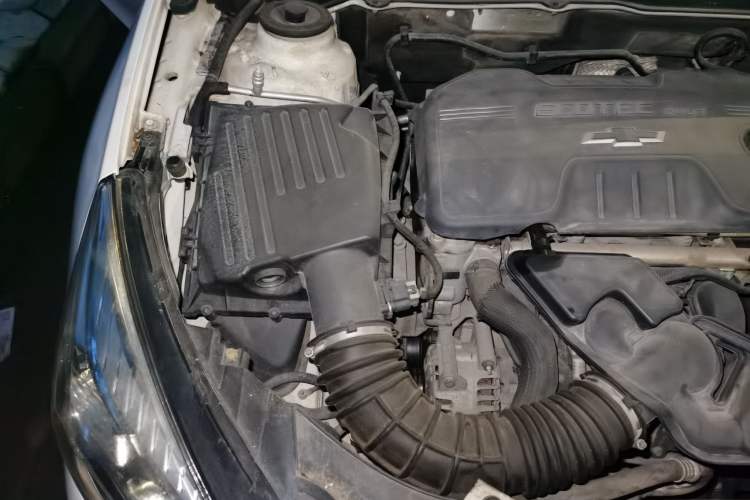 Used Chevrolet Malibu 2014 2.0L Automatic Comfort Edition Engine Bay Right