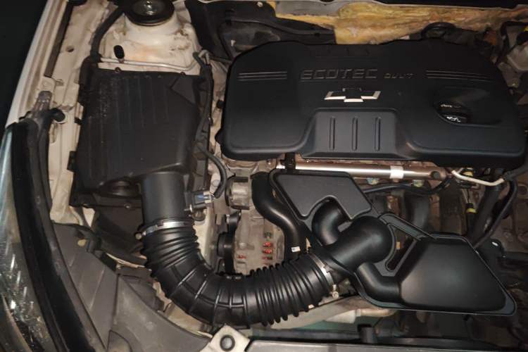 Used Chevrolet Malibu 2014 2.0L Automatic Comfort Edition Engine Bay Right
