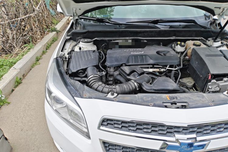 Used Chevrolet Malibu 2014 2.0L Automatic Luxury Edition Engine Bay Right