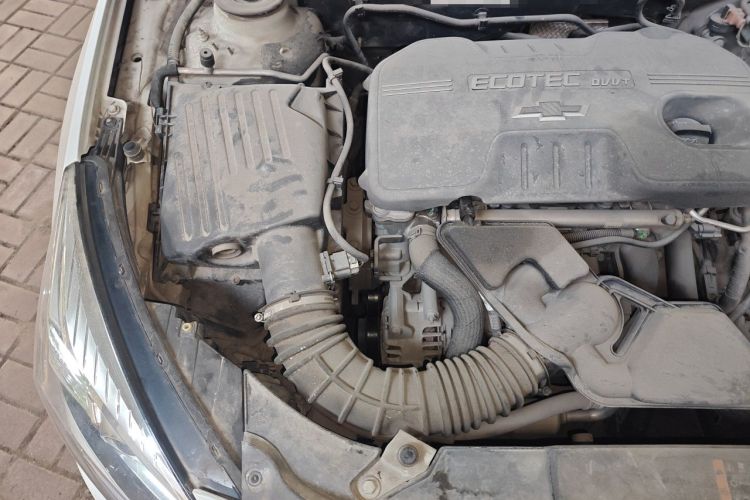 Used Chevrolet Malibu 2014 2.0L Automatic Comfort Edition Engine Bay Right