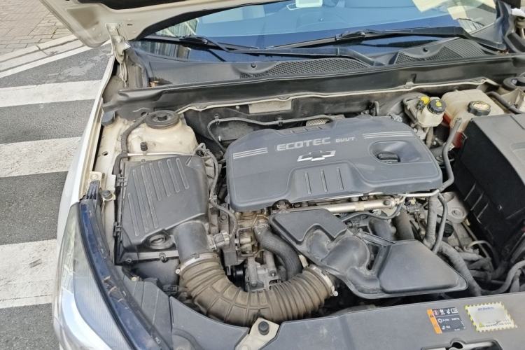 Used Chevrolet Malibu 2014 2.0L Automatic Luxury Edition Engine Bay Right