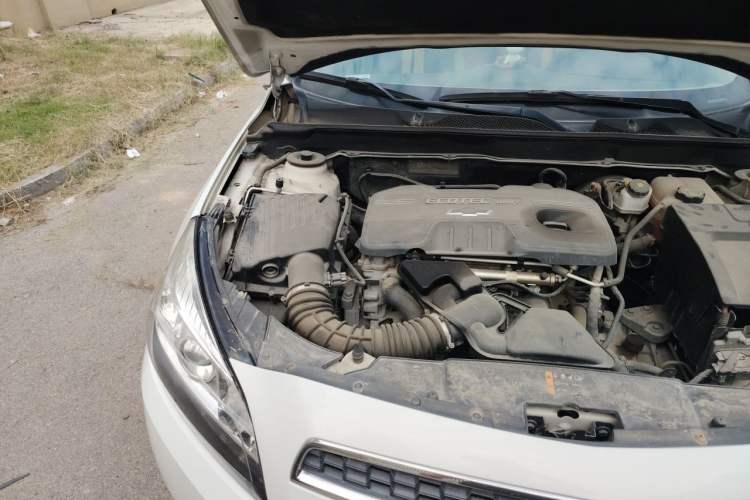 Used Chevrolet Malibu 2014 2.0L Automatic Comfort Edition Engine Bay Right