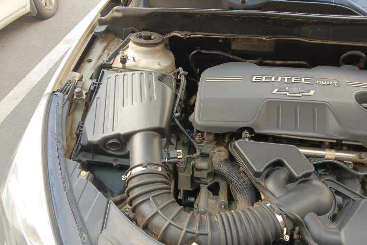 Used Chevrolet Malibu 2014 2.0L Automatic Comfort Edition Engine Bay Right