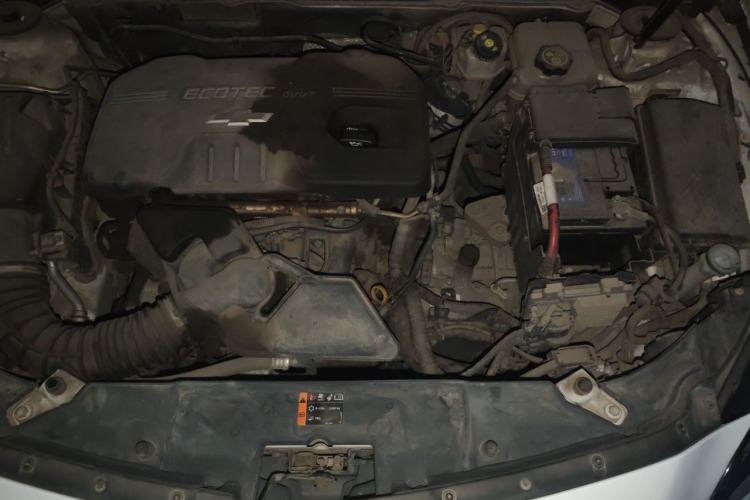 Used Chevrolet Malibu 2014 2.0L Automatic Comfort Edition Engine Bay