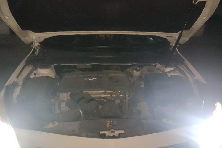 Used Chevrolet Malibu 2014 2.0L Automatic Comfort Edition Engine Bay