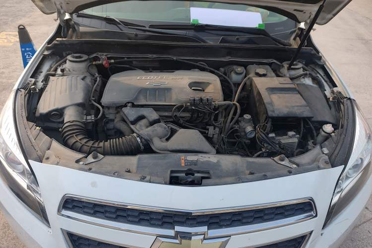 Used Chevrolet Malibu 2014 2.0L Automatic Comfort Edition Engine Bay