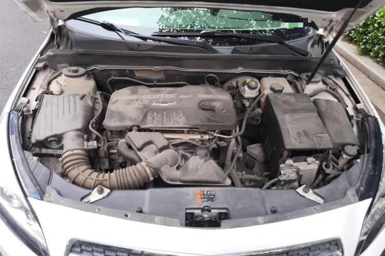 Used Chevrolet Malibu 2014 2.0L Automatic Comfort Edition Engine Bay