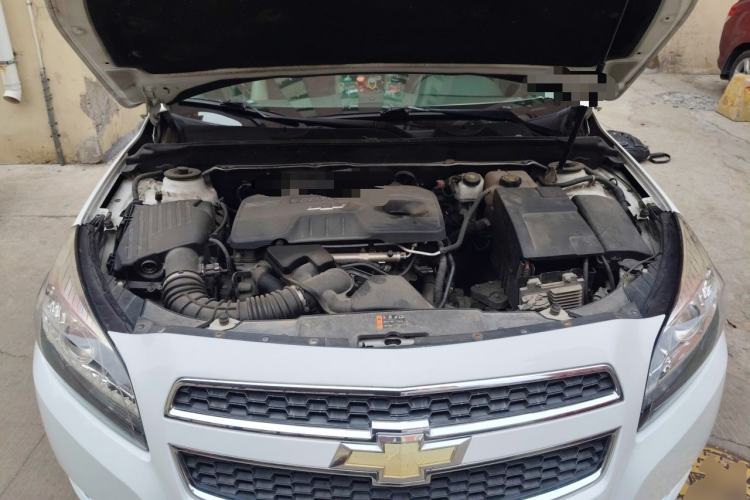 Used Chevrolet Malibu 2014 2.0L Automatic Comfort Edition Engine Bay