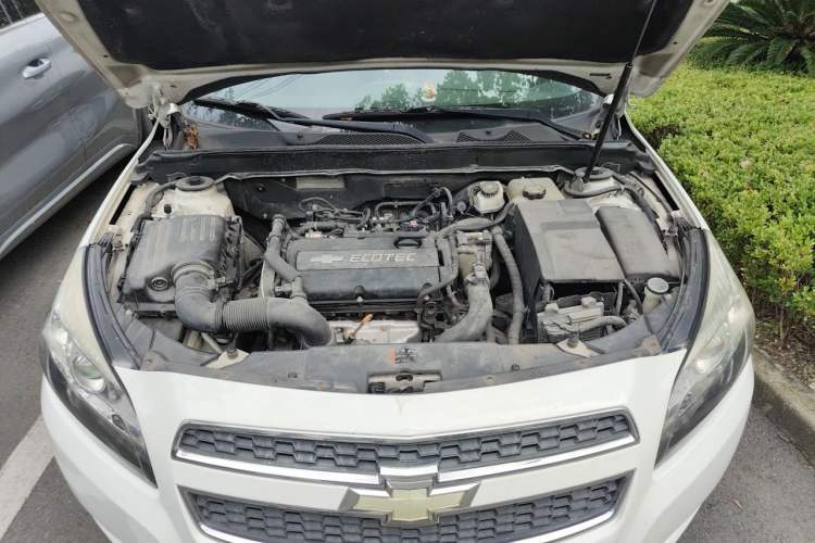 Used Chevrolet Malibu 2014 1.6T Automatic Comfort Edition Engine Bay