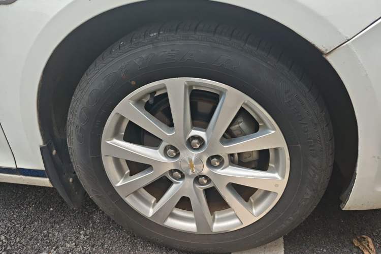 Used Chevrolet Malibu 2014 2.0L Automatic Luxury Edition Exterior 1