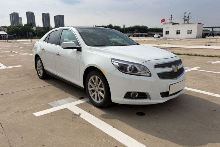 Used Chevrolet Malibu 2014 2.0L Automatic Luxury Edition Exterior 2