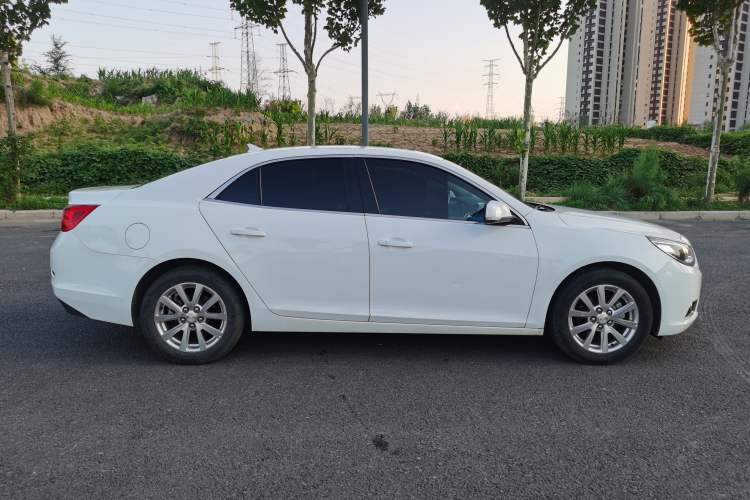 Used Chevrolet Malibu 2014 2.0L Automatic Luxury Edition Exterior 2