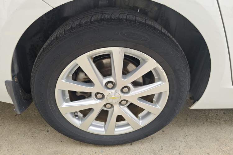 Used Chevrolet Malibu 2014 2.0L Automatic Luxury Edition Exterior 5