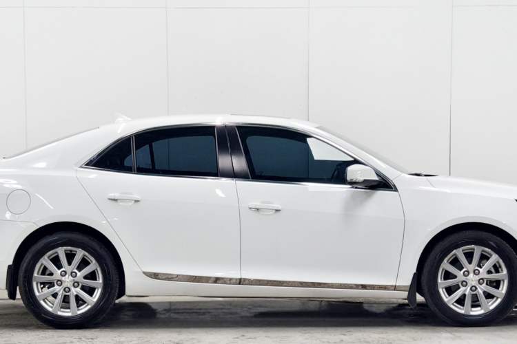Used Chevrolet Malibu 2014 2.0L Automatic Luxury Edition Exterior 7