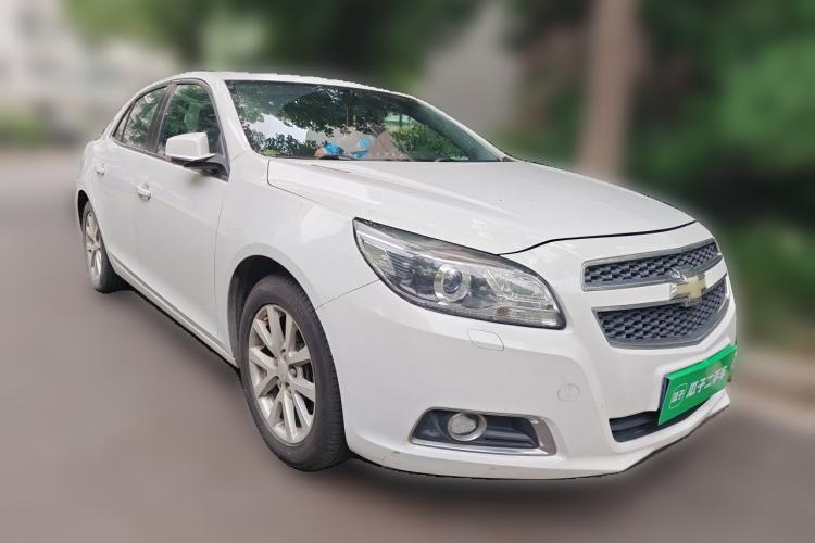 Used Chevrolet Malibu 2014 2.4L Automatic Luxury Edition Front Right 45 Deg
