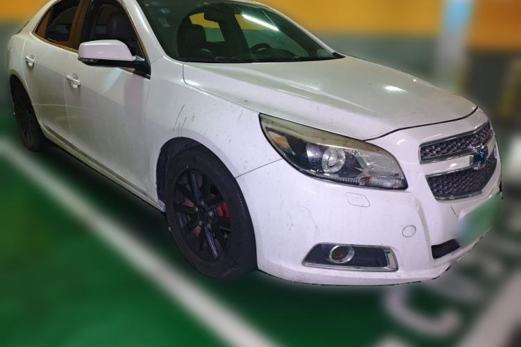 Used Chevrolet Malibu 2014 2.0L Automatic Luxury Edition Front Right 45 Deg