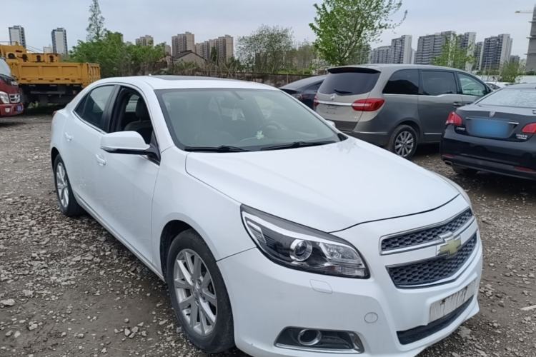 Used Chevrolet Malibu 2014 2.0L Automatic Luxury Edition Front Right 45 Deg