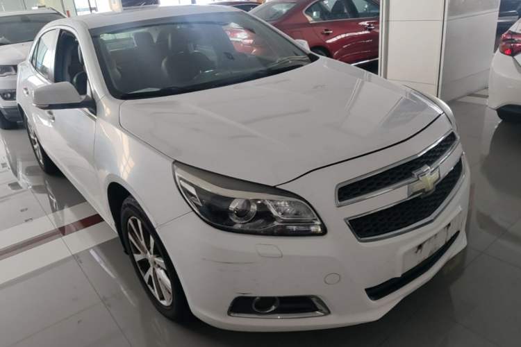 Used Chevrolet Malibu 2014 2.0L Automatic Luxury Edition Front Right 45 Deg
