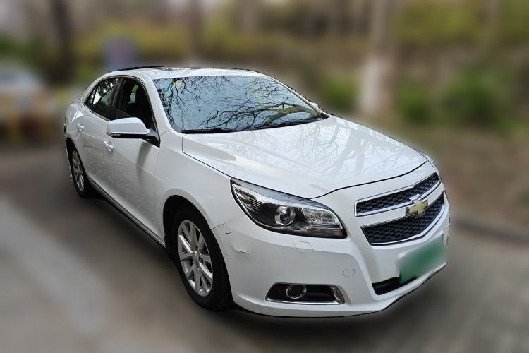 Used Chevrolet Malibu 2014 2.0L Automatic Luxury Edition Front Right 45 Deg