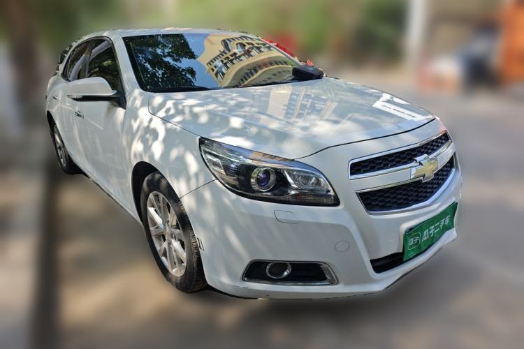 Used Chevrolet Malibu 2014 2.4L Automatic Luxury Edition Front Right 45 Deg