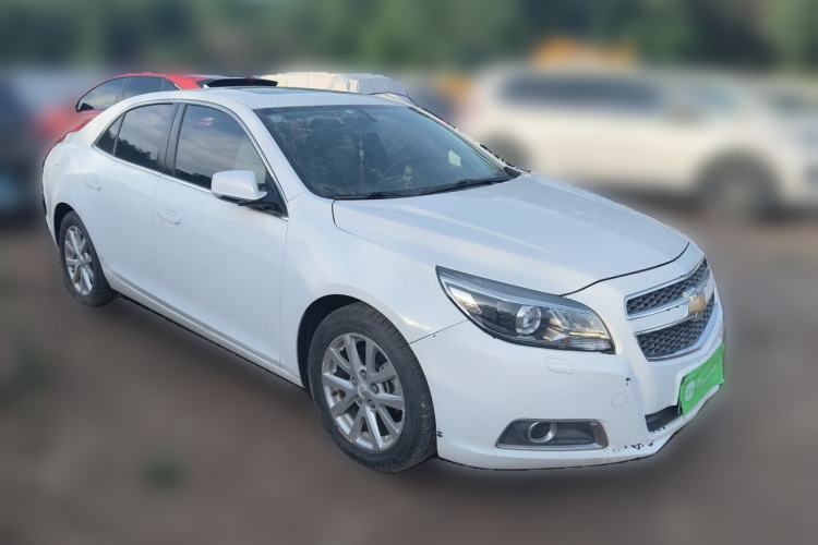 Used Chevrolet Malibu 2014 2.0L Automatic Luxury Edition Front Right 45 Deg