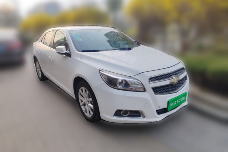 Used Chevrolet Malibu 2014 2.4L Automatic Luxury Edition Front Right 45 Deg