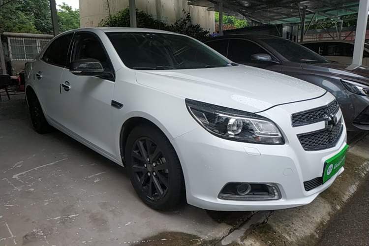 Used Chevrolet Malibu 2014 2.0L Automatic Luxury Edition Front Right 45 Deg