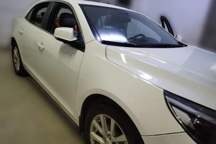 Used Chevrolet Malibu 2014 2.0L Automatic Luxury Edition Front Right 45 Deg