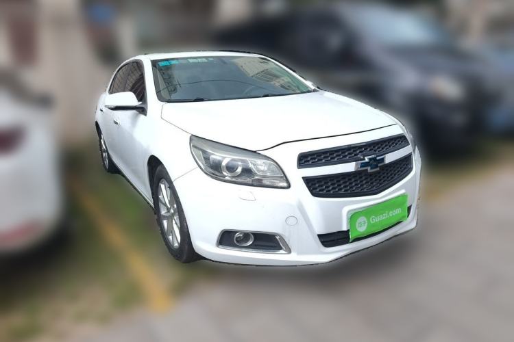 Used Chevrolet Malibu 2014 2.0L Automatic Luxury Edition Front Right 45 Deg