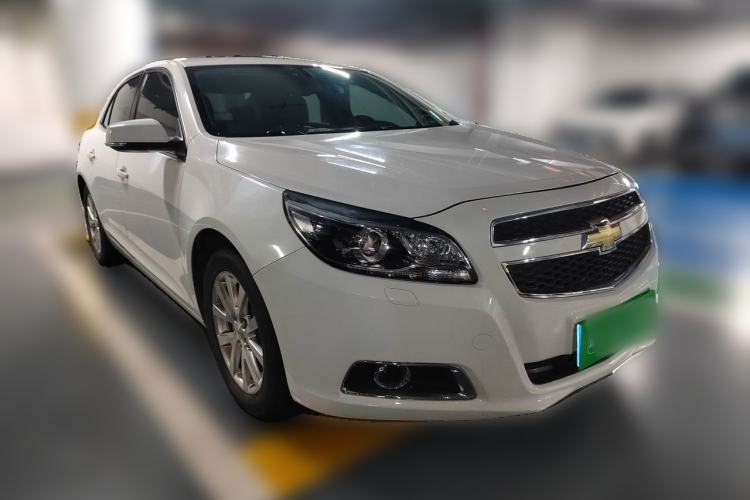 Used Chevrolet Malibu 2014 2.4L Automatic Luxury Edition Front Right 45 Deg